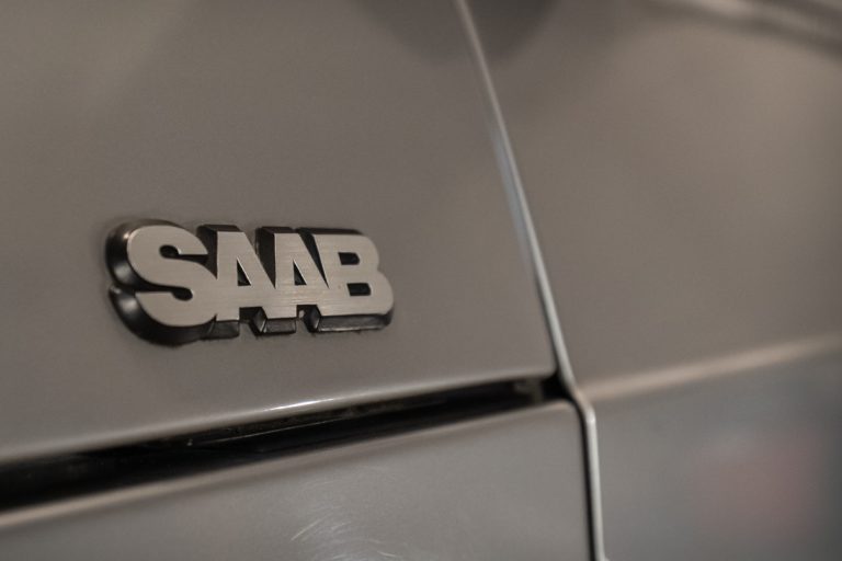 Silver Saab 29