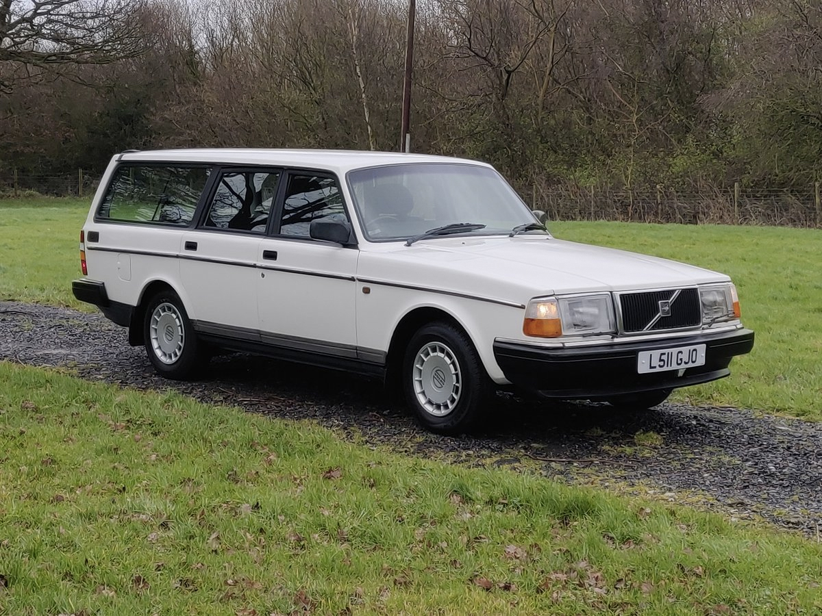 Classic Travelling for 5, 7, 9 and 13 People - Wizard Sports & Classics Car  Sales