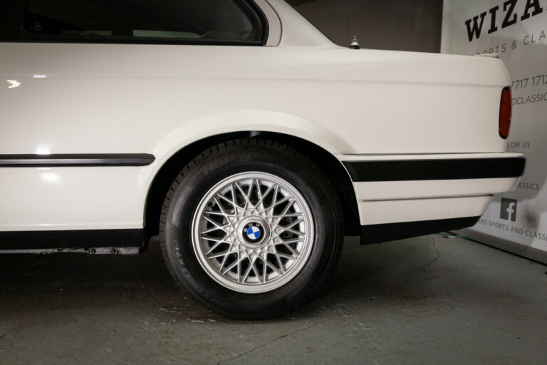 BMW E30 39