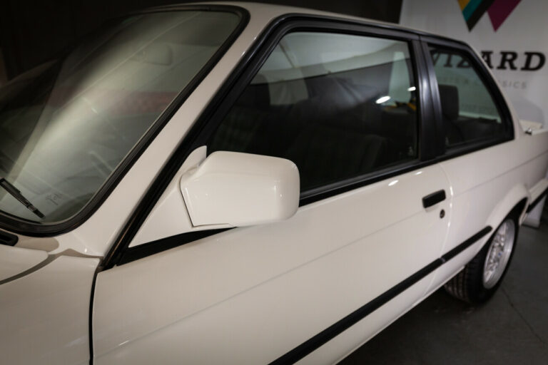 BMW E30 40